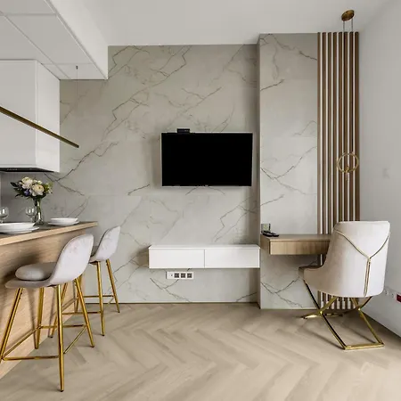 Wola - Air Con, Parking & Balcony - By Rentujemy *