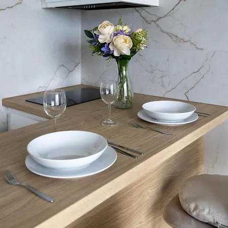 Wola - Air Con, Parking & Balcony - By Rentujemy Warschau