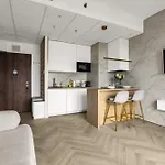 Wola - Air Con, Parking & Balcony - By Rentujemy Varsavia