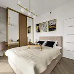 Wola - Air Con, Parking & Balcony - By Rentujemy * Varsavia