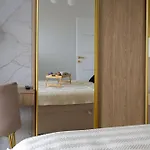Appartamento Wola - Air Con, Parking & Balcony - By Rentujemy *