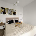 Wola - Air Con, Parking & Balcony - By Rentujemy