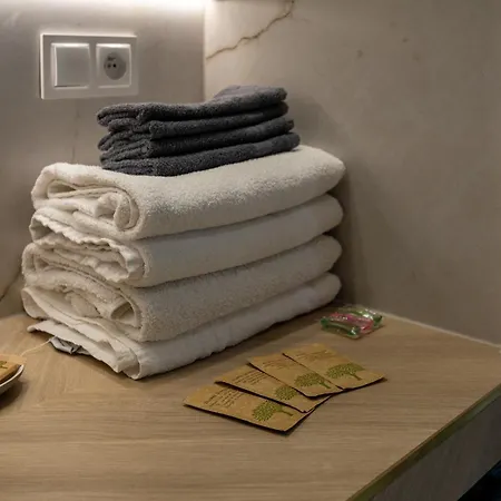 Apartment Wola - Air Con, Parking & Balcony - By Rentujemy *