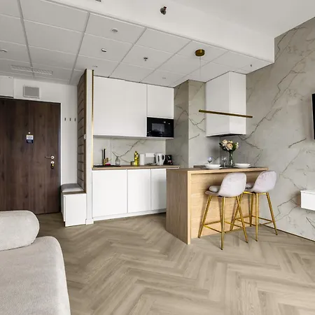 Wola - Air Con, Parking & Balcony - By Rentujemy Varsovia