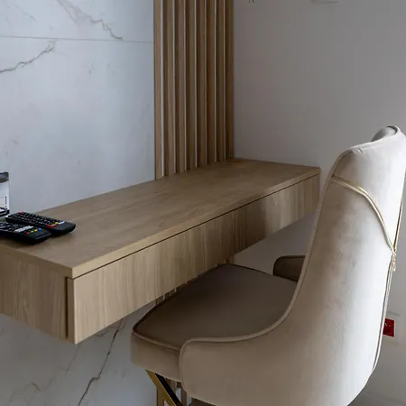 Apartamento Wola - Air Con, Parking & Balcony - By Rentujemy *