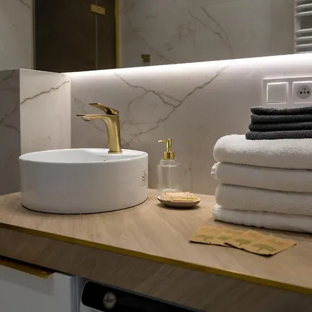 Wola - Air Con, Parking & Balcony - By Rentujemy