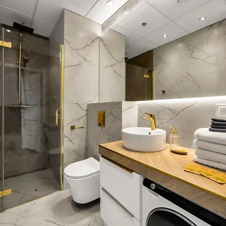 Wola - Air Con, Parking & Balcony - By Rentujemy