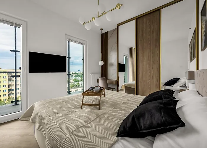 Lejlighed Wola - Air Con, Parking & Balcony - By Rentujemy