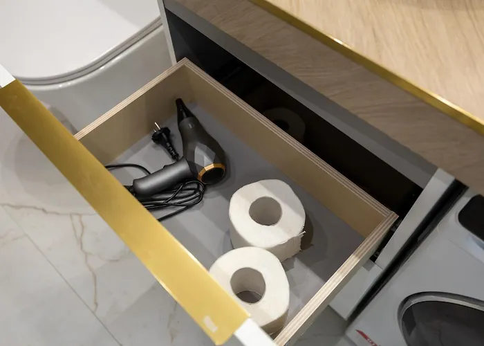 Wola - Air Con, Parking & Balcony - By Rentujemy *