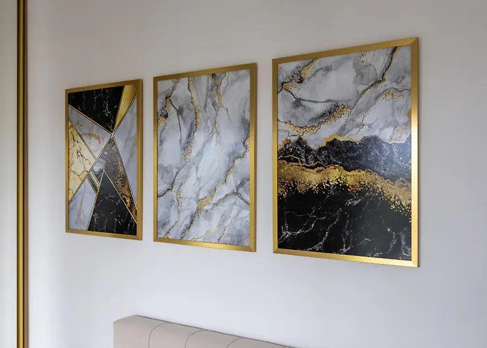 Wola - Air Con, Parking & Balcony - By Rentujemy شقة وارسو