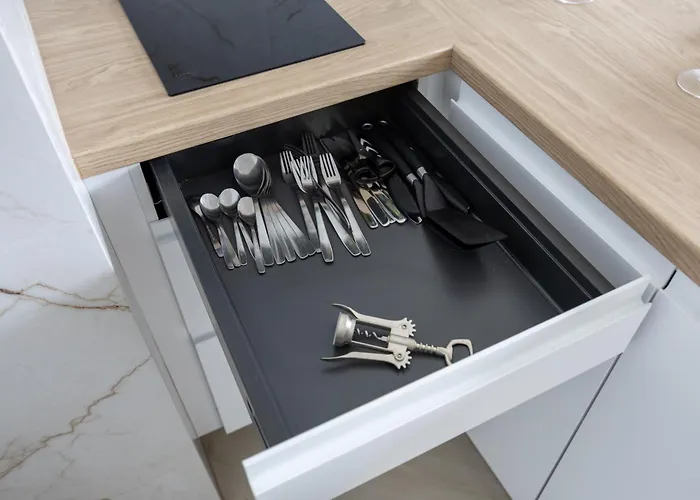 Wola - Air Con, Parking & Balcony - By Rentujemy